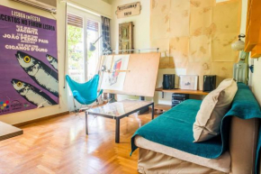 The architect's 90m2 flat a breath from Parthenon